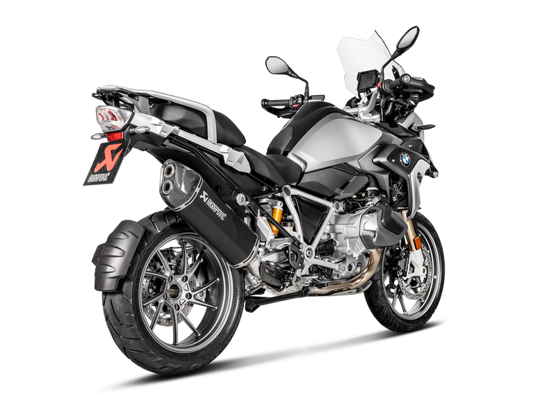 AKRAPOVIC zwarte slip-on uitlaatdemper voor de BMW R1250GS en Adventure